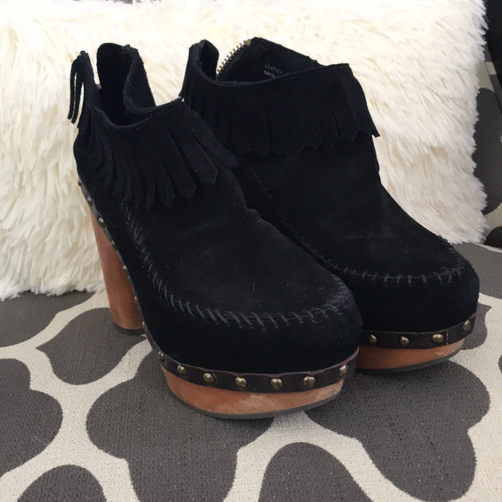 FLOGG Black Fringe Heel